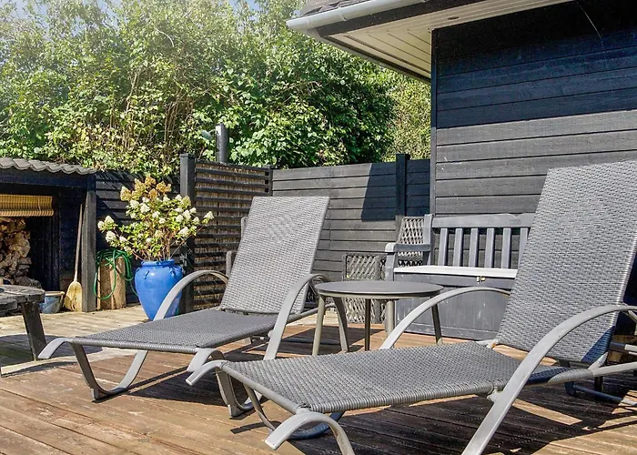 4 Star In Holiday home Store Fuglede